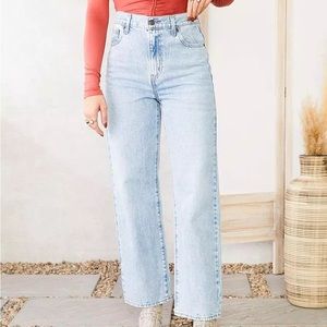 Levi’s High Waisted Straight Jeans